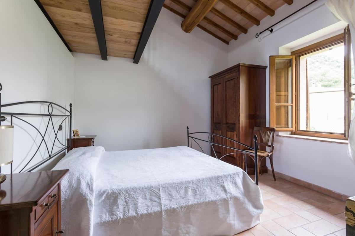 Casa Ridente Nella Valle Del Menotre Con Giardino Pale Exterior foto